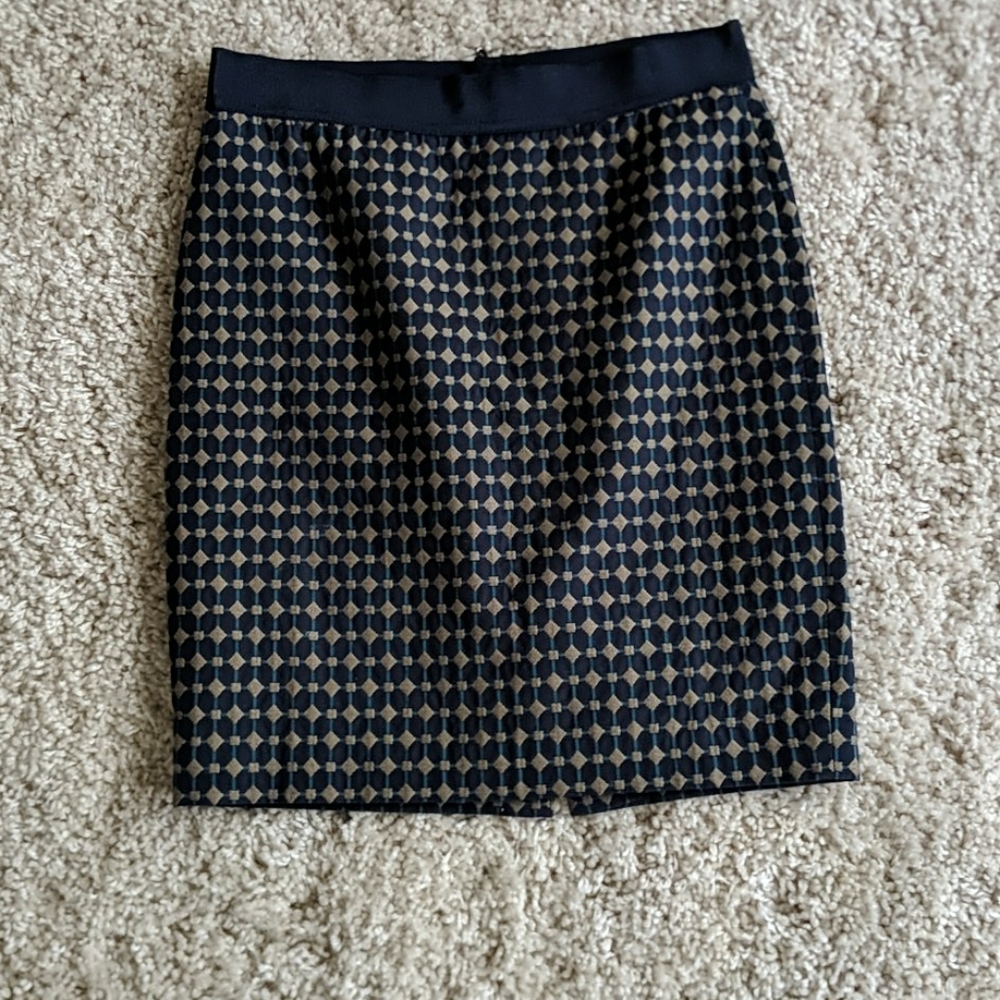 Beautiful Ann Taylor skirt